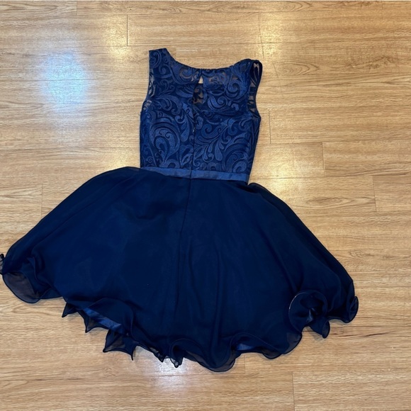 ELIZABETH K Lace Bodice Chiffon Navy Blue Semi-Formal Dress Size XS - Picture 5 of 9